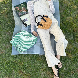 Two-ribbon basket bag