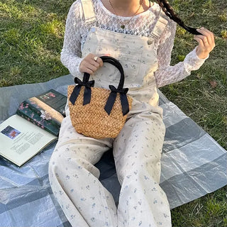 Two-ribbon basket bag