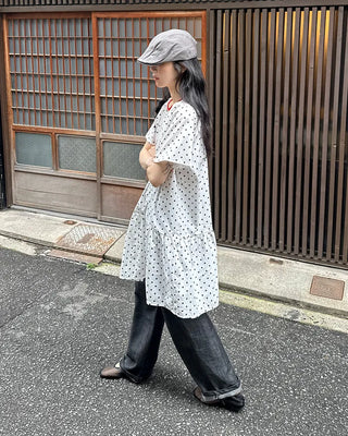 Dot pattern shirred short-sleeved dress