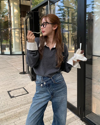 Two-tone simple V-neck knit
