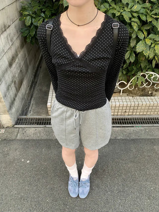 V-neck lace polka dot T-shirt