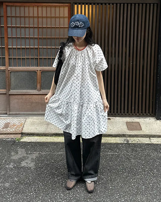 Dot pattern shirred short-sleeved dress