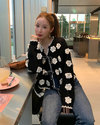 Big Flower Point Knit Cardigan