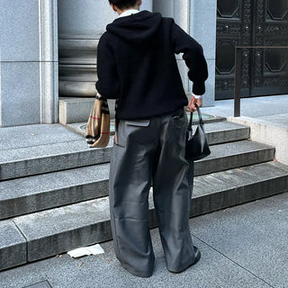 Wide-leg slacks with side pleats