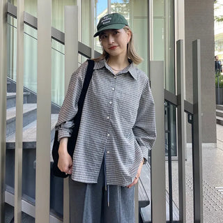 Checked collar shirt