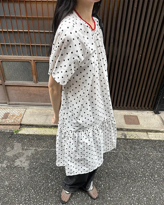 Dot pattern shirred short-sleeved dress