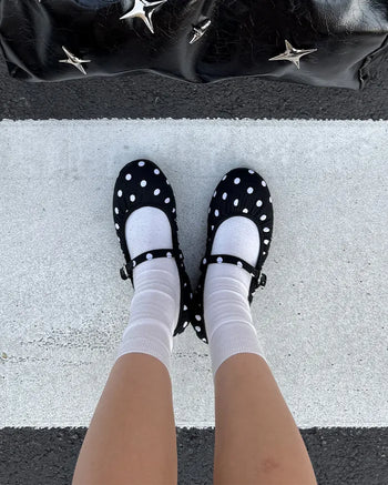 Polka dot strap flat shoes