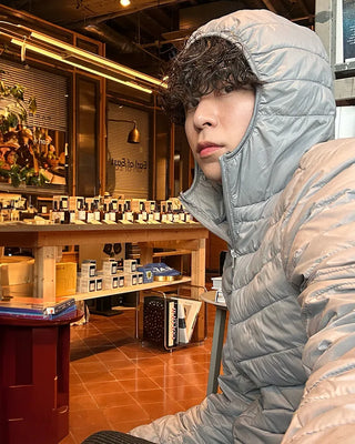 Hooded lightweight down jacket