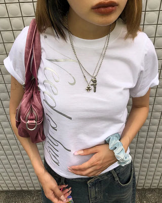 Need a hug lettering half t-shirt