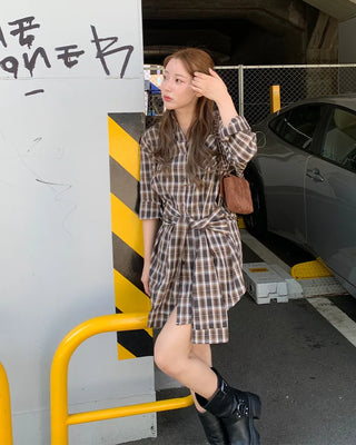 Waist-string check long shirt