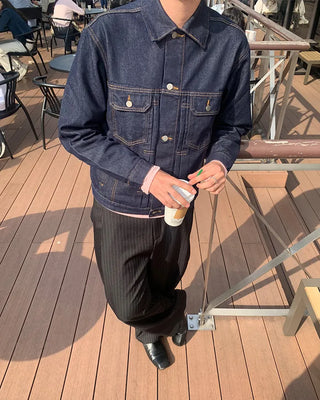 Striped keyring pleated banding slacks