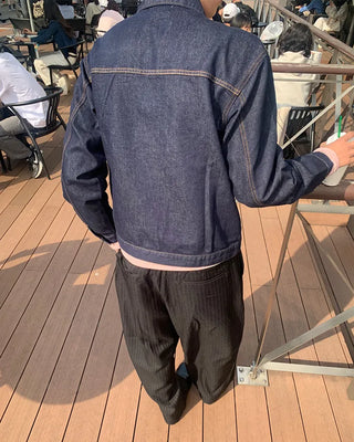 Striped keyring pleated banding slacks