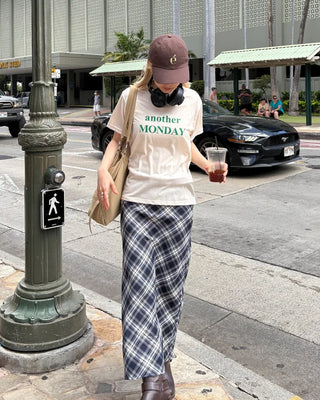 MONDAY Round Neck Half T-Shirt