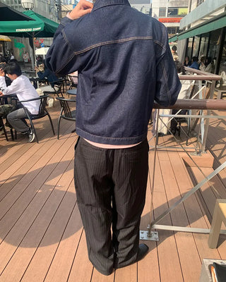 Striped keyring pleated banding slacks