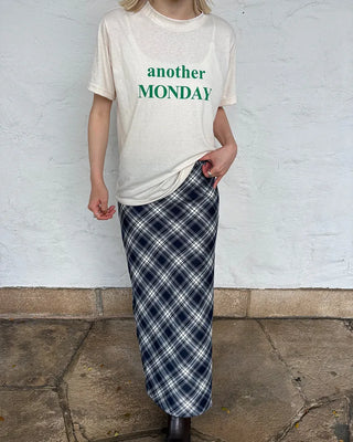 MONDAY Round Neck Half T-Shirt
