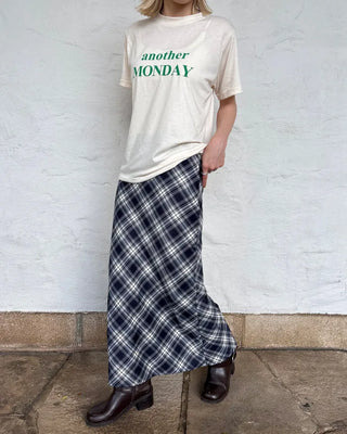MONDAY Round Neck Half T-Shirt