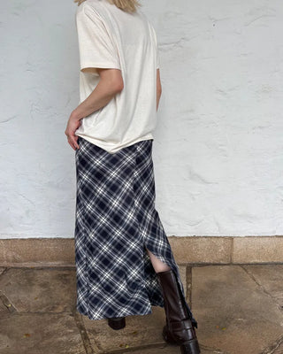 MONDAY Round Neck Half T-Shirt
