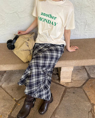MONDAY Round Neck Half T-Shirt