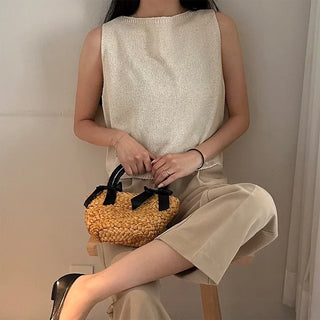 Two-ribbon basket bag