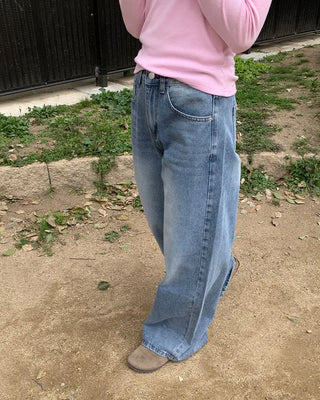 Washed wide-leg denim pants
