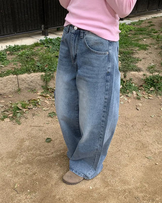 Washed wide-leg denim pants