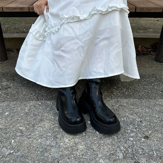 Slit-line platform boots