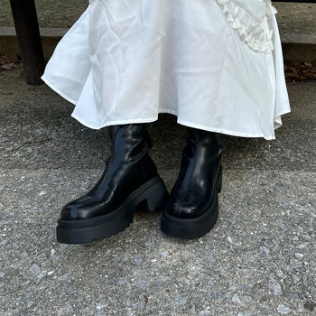 Slit-line platform boots