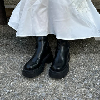 Slit-line platform boots
