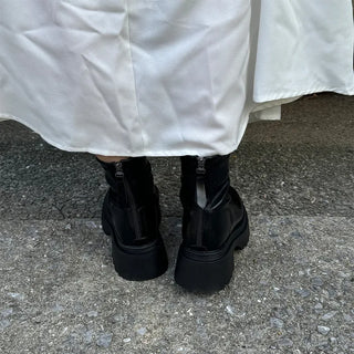 Slit-line platform boots