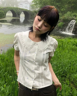 [6th Re-release] (ORIGINAL) Heart Button Lace Puff Blouse