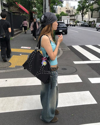Double rivet line shoulder bag
