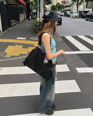 Double rivet line shoulder bag