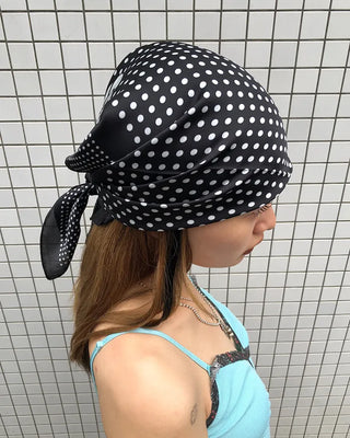 Monochrome Poika Dot Scarf