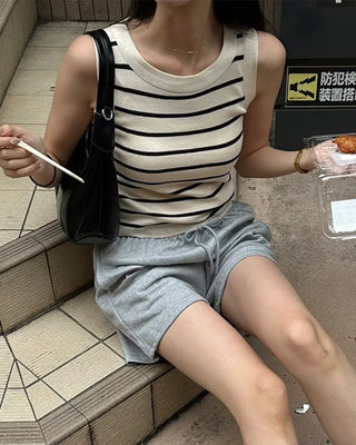 Sweat-weight elastic waist shorts