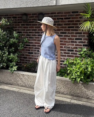 Summer knit sleeveless top