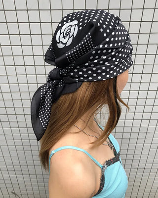 Monochrome Poika Dot Scarf