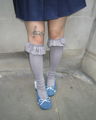Frilled Outseam Loose Socks