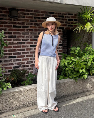 Summer knit sleeveless top