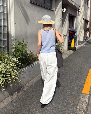 Summer knit sleeveless top