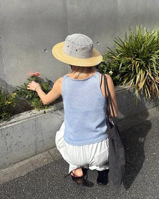 Summer knit sleeveless top