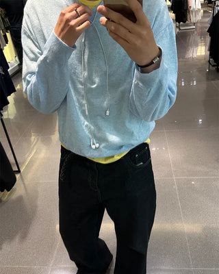 V-neck long-sleeve knit