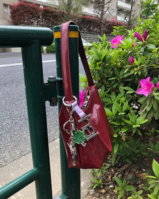 Simple one-shoulder bag