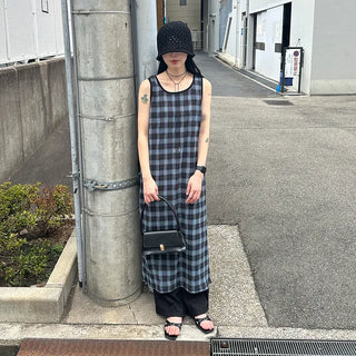 Black strap necklace