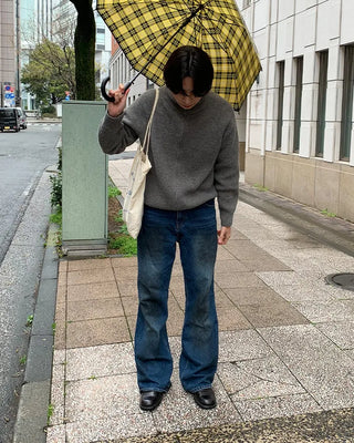 Simple 2-way knit zip-up