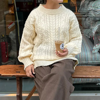 Loose-fit twisted knit