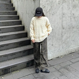 Loose-fit twisted knit