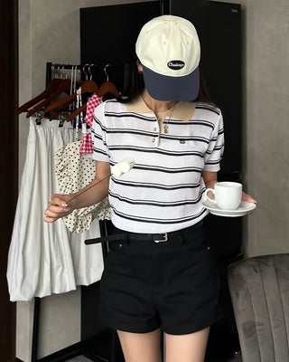 Two-tone short-sleeved knit