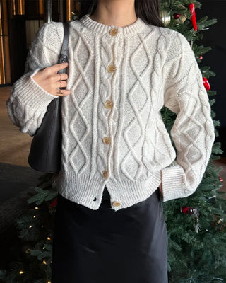 Diamond Pressure Round Cardigan
