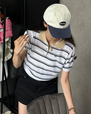 Two-tone short-sleeved knit