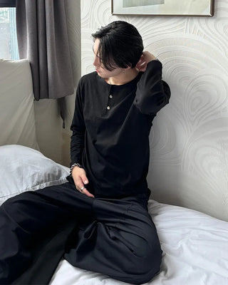 Buttoned long-sleeved T-shirt